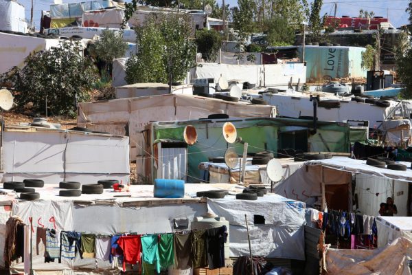 Лагерь сирийских беженцев в Ливане подожгли после боя