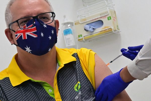 Австралия начинает вакцинацию от COVID-19 с помощью инъекции Pfizer / BioNTech