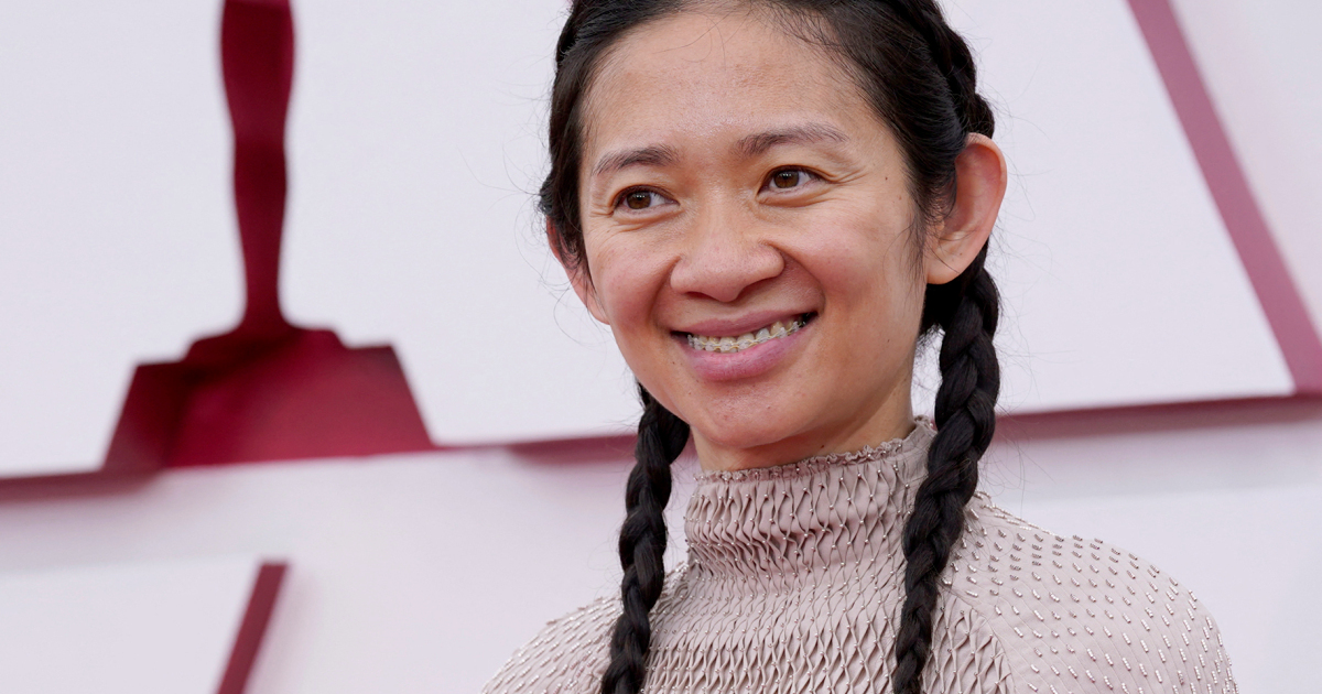 Чжао вошел в историю, получив премию "Оскар" за лучший режиссер, фильм