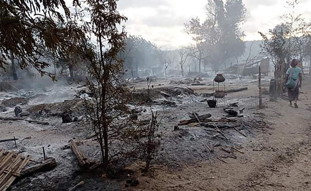 Силы безопасности Мьянмы обвинили в поджоге деревни в Магуэе