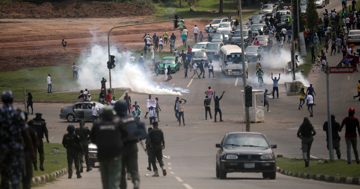 Нигерия: комендантский час в Лагосе на фоне протестов против жестокости полиции