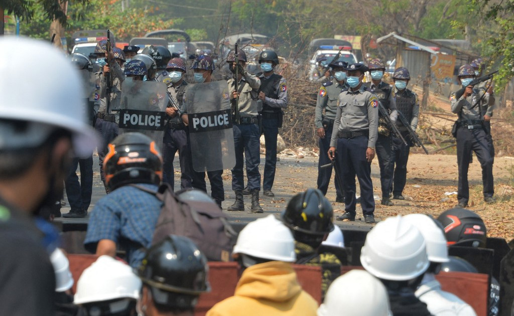 Военные Мьянмы «убивают» протестующих: амнистия