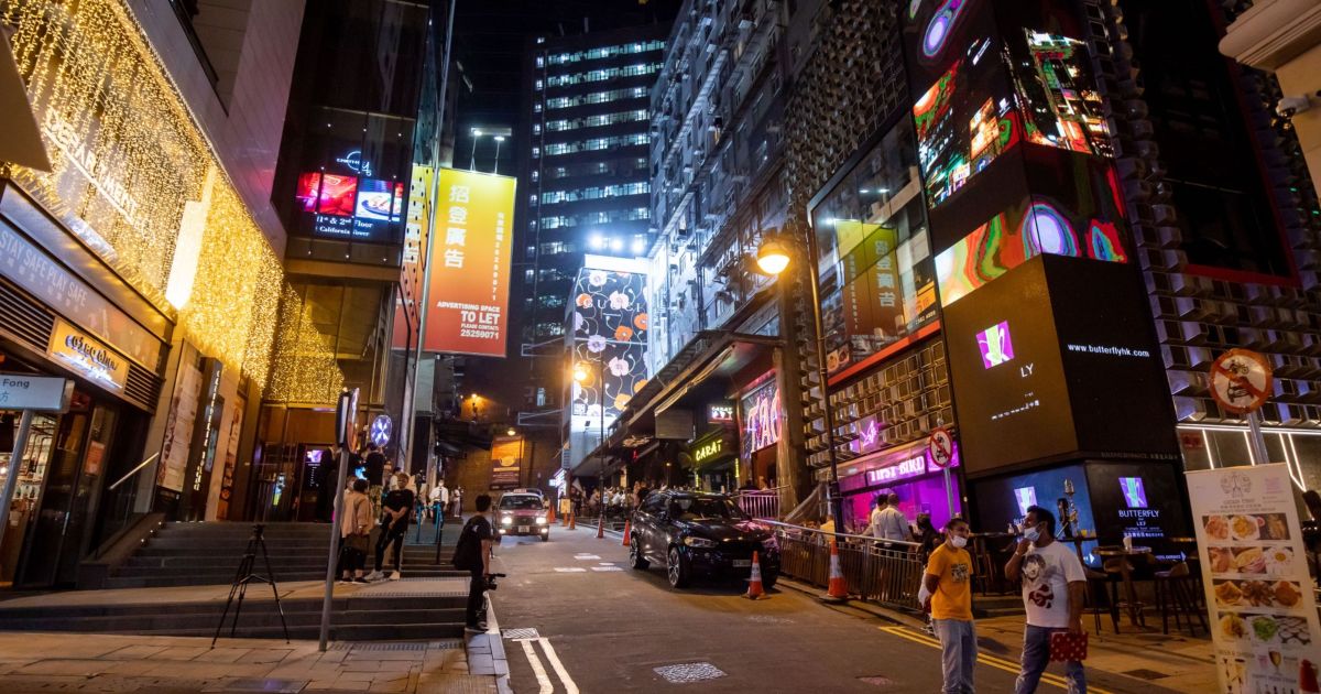 Экономика Гонконга восстанавливается, но восстановление кажется неравномерным