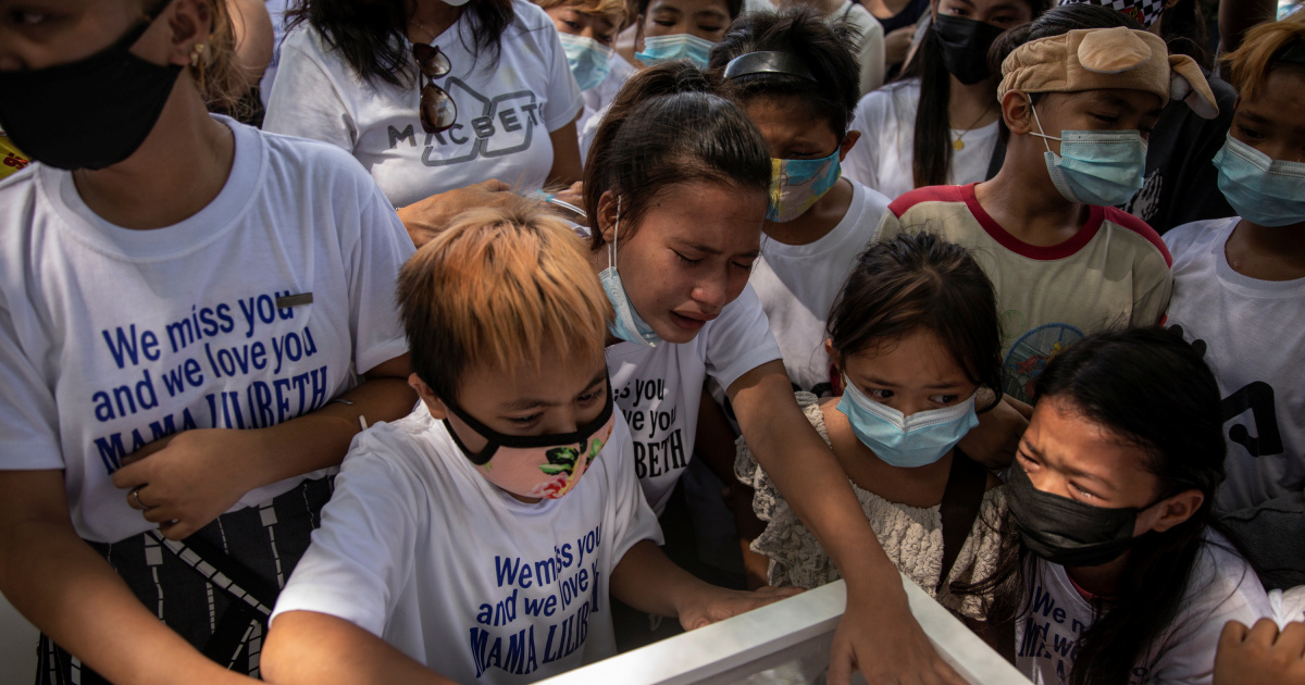 Филиппинская полиция будет носить камеры для тела после очередной смертельной стрельбы