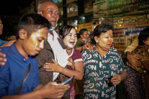 Сотни политических заключенных освобождены в Мьянме после амнистии
